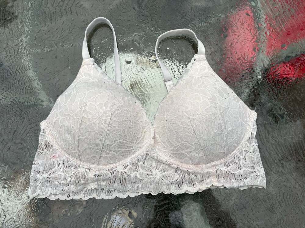 PINK Victoria's Secret White Floral Lace Wireless Push-Up Bralette